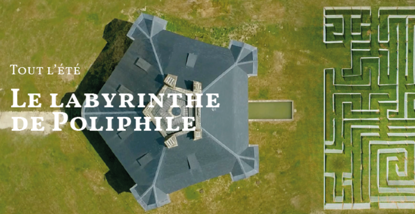 Le labyrinthe de Poliphile au Château de Maulnes pendant les vacances d'été